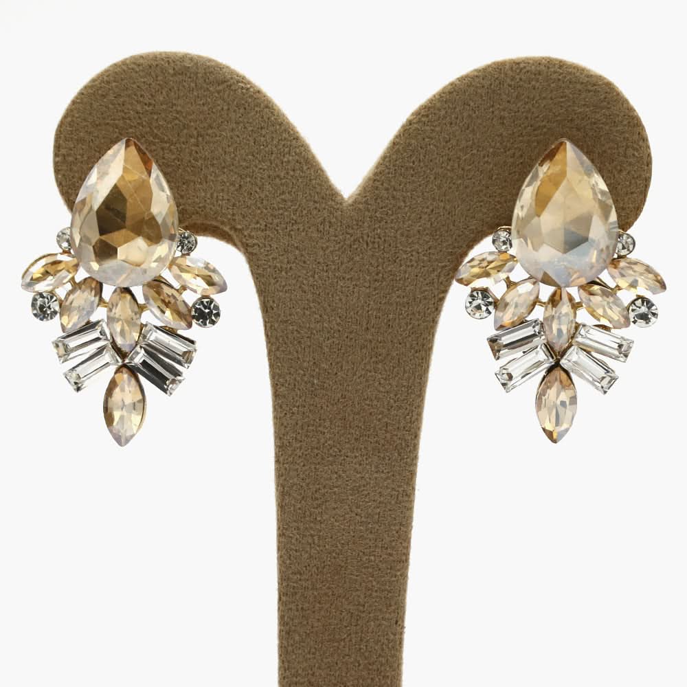 Women's Stud Earring - Golden, Women Earrings & Tops, Chase Value, Chase Value