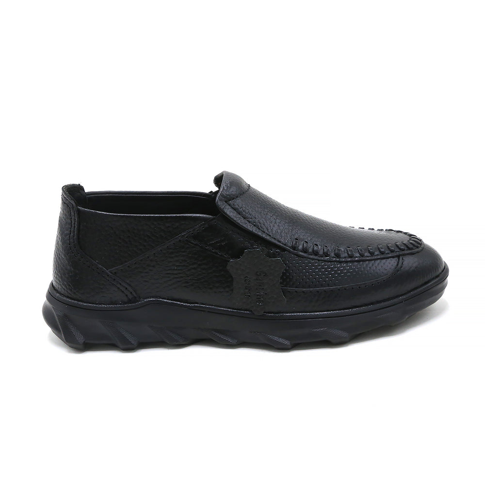 Eminent Black Casual Loafers for Men – Textured Faux Leather, Men's Casual Shoes, Eminent, Chase Value
