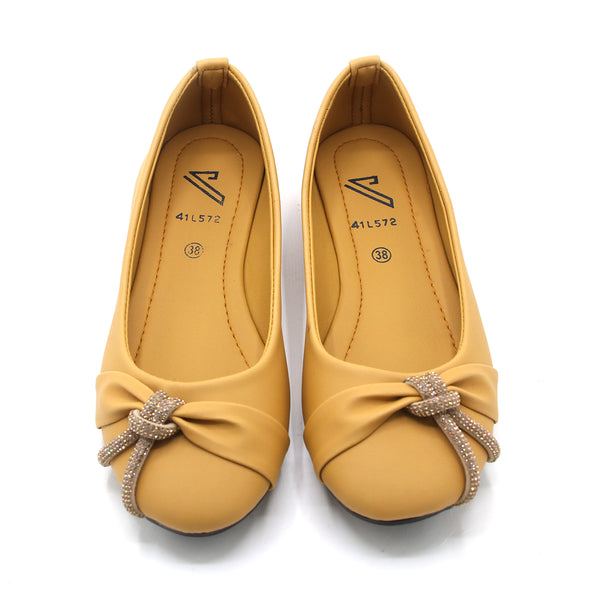 Women's Pumps - Yellow