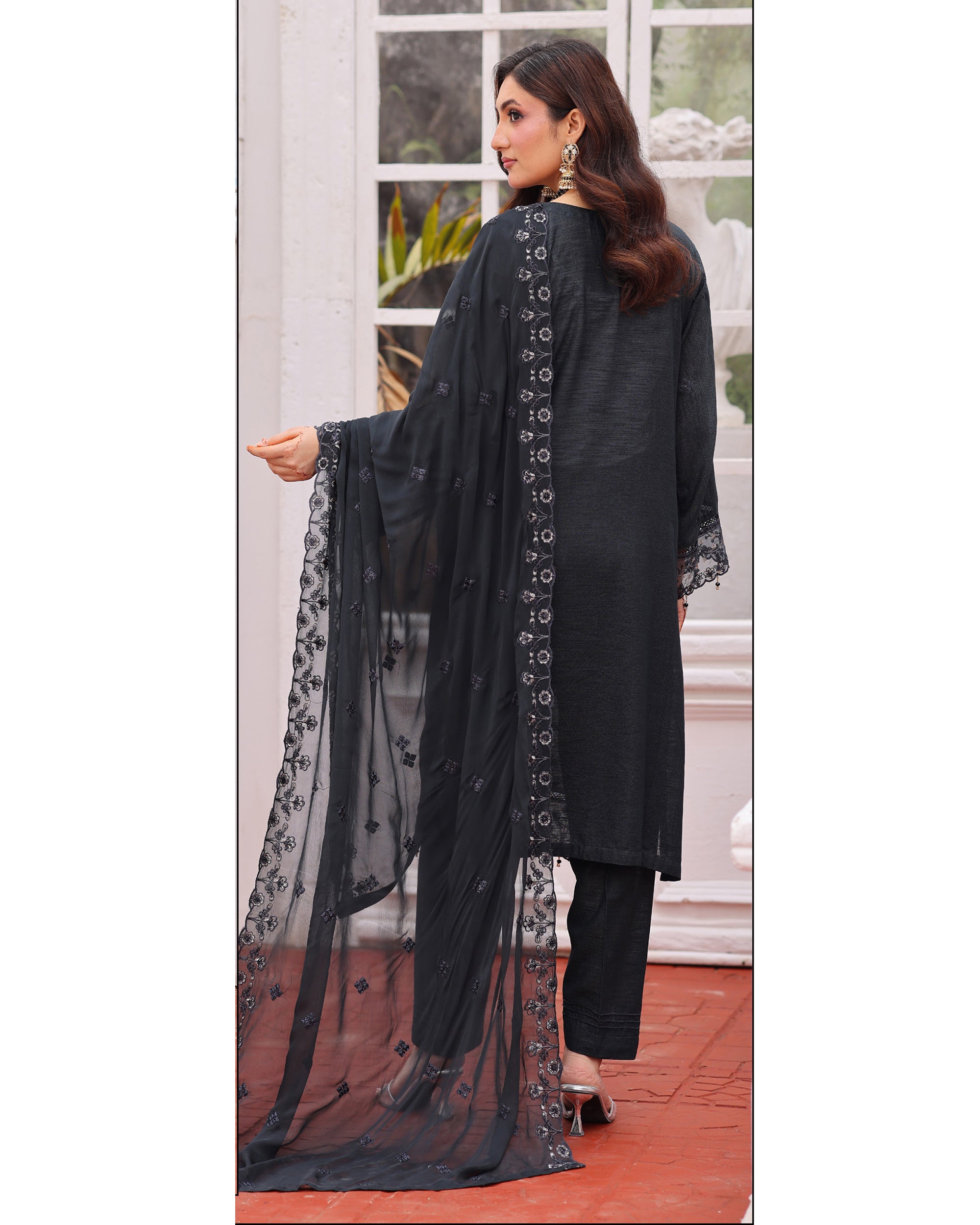 Dr Haris Winter Luxe Karandi Embroidered 3 Pc  Suit