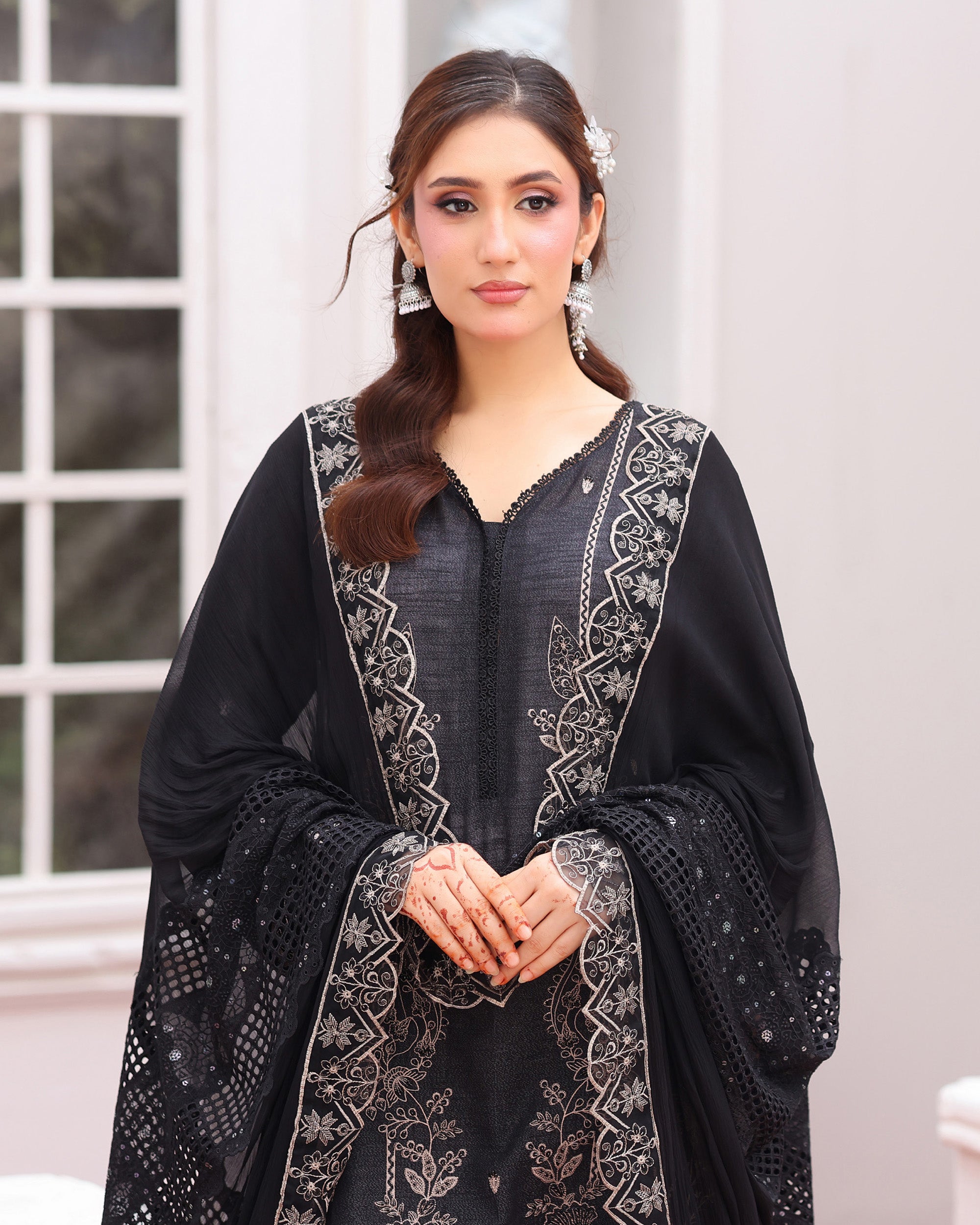 Dr Haris Winter Luxe Karandi Embroidered 3 Pc  Suit