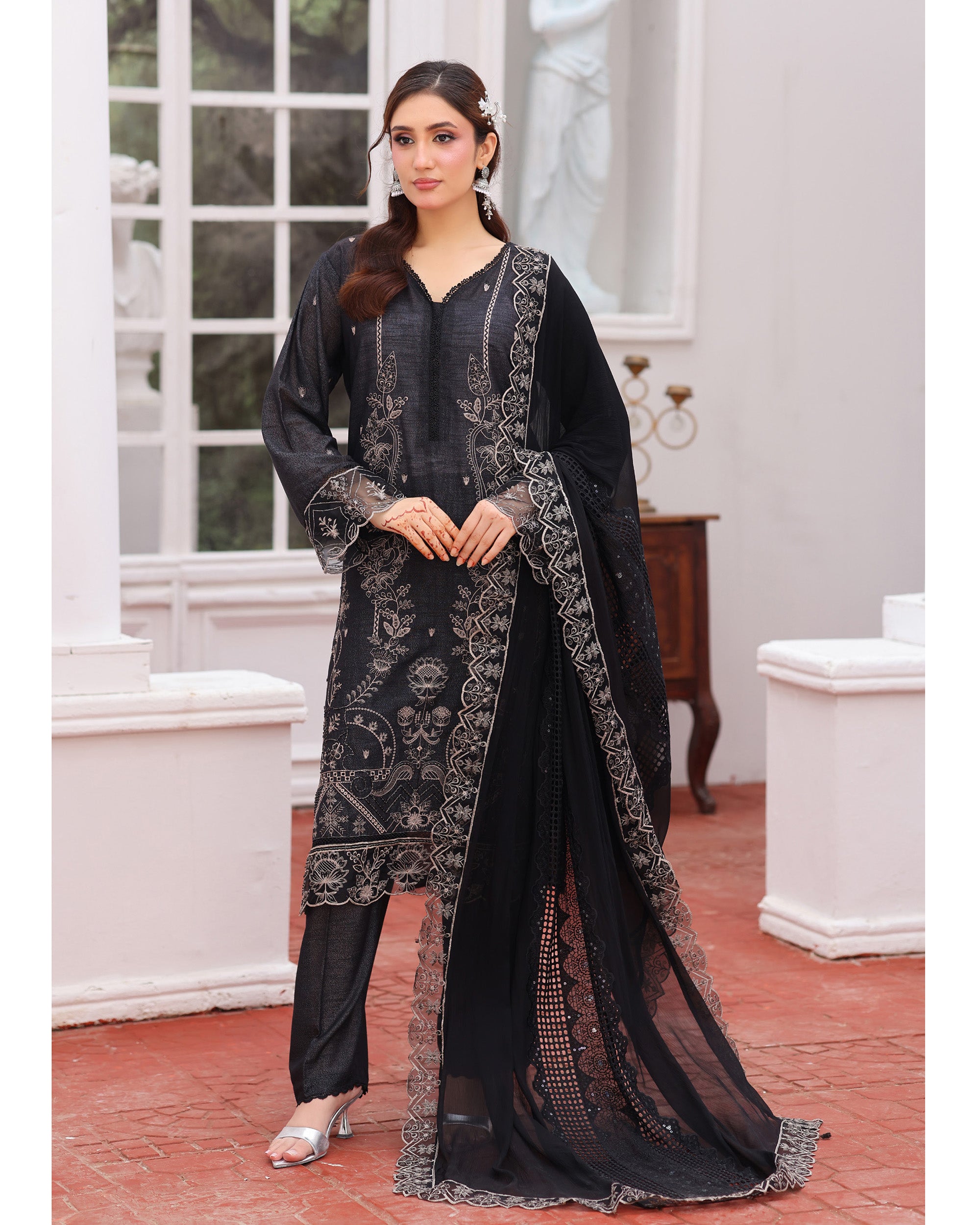 Dr Haris Winter Luxe Karandi Embroidered 3 Pc  Suit
