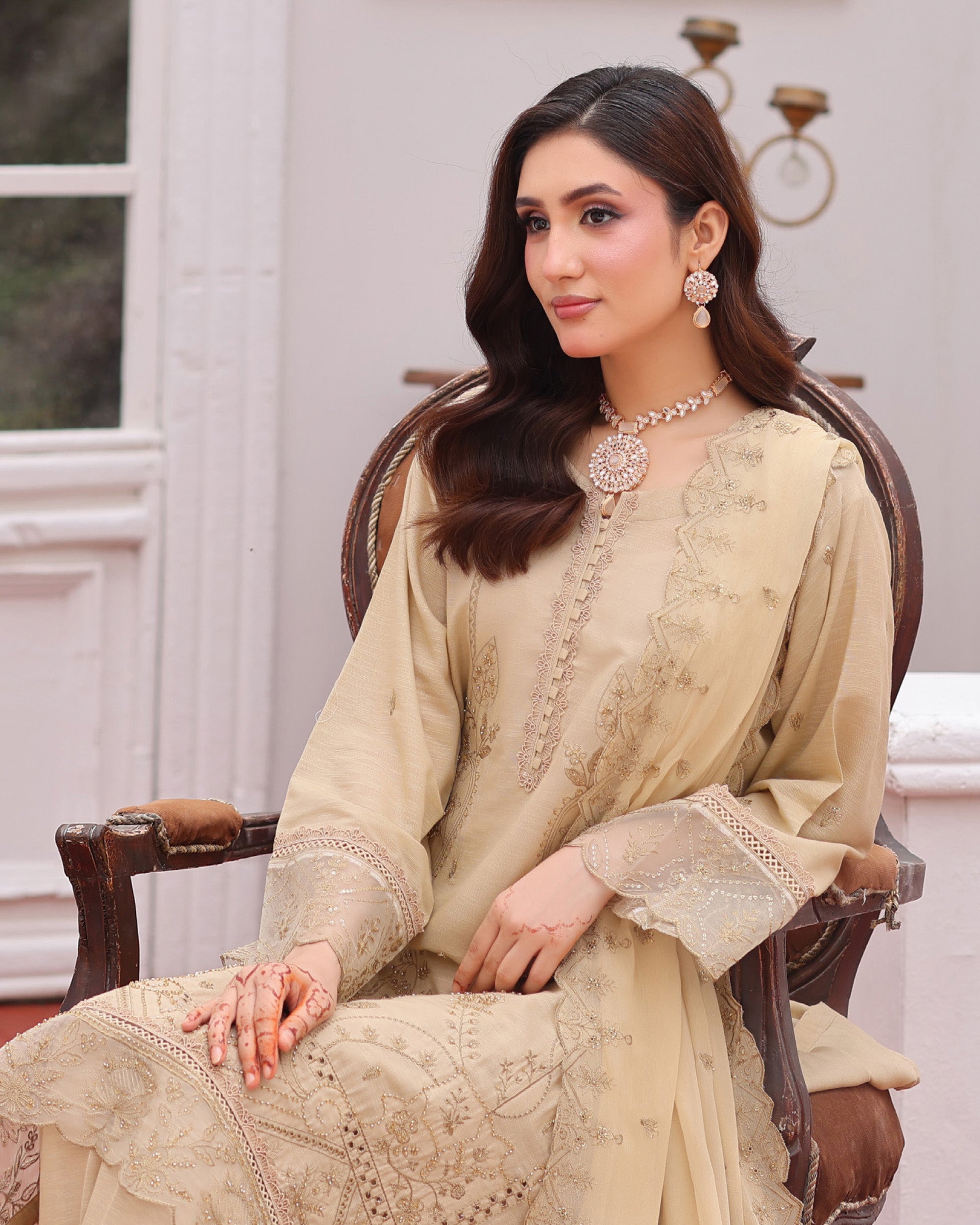 Dr Haris Winter Luxe Karandi Embroidered 3 Pc  Suit