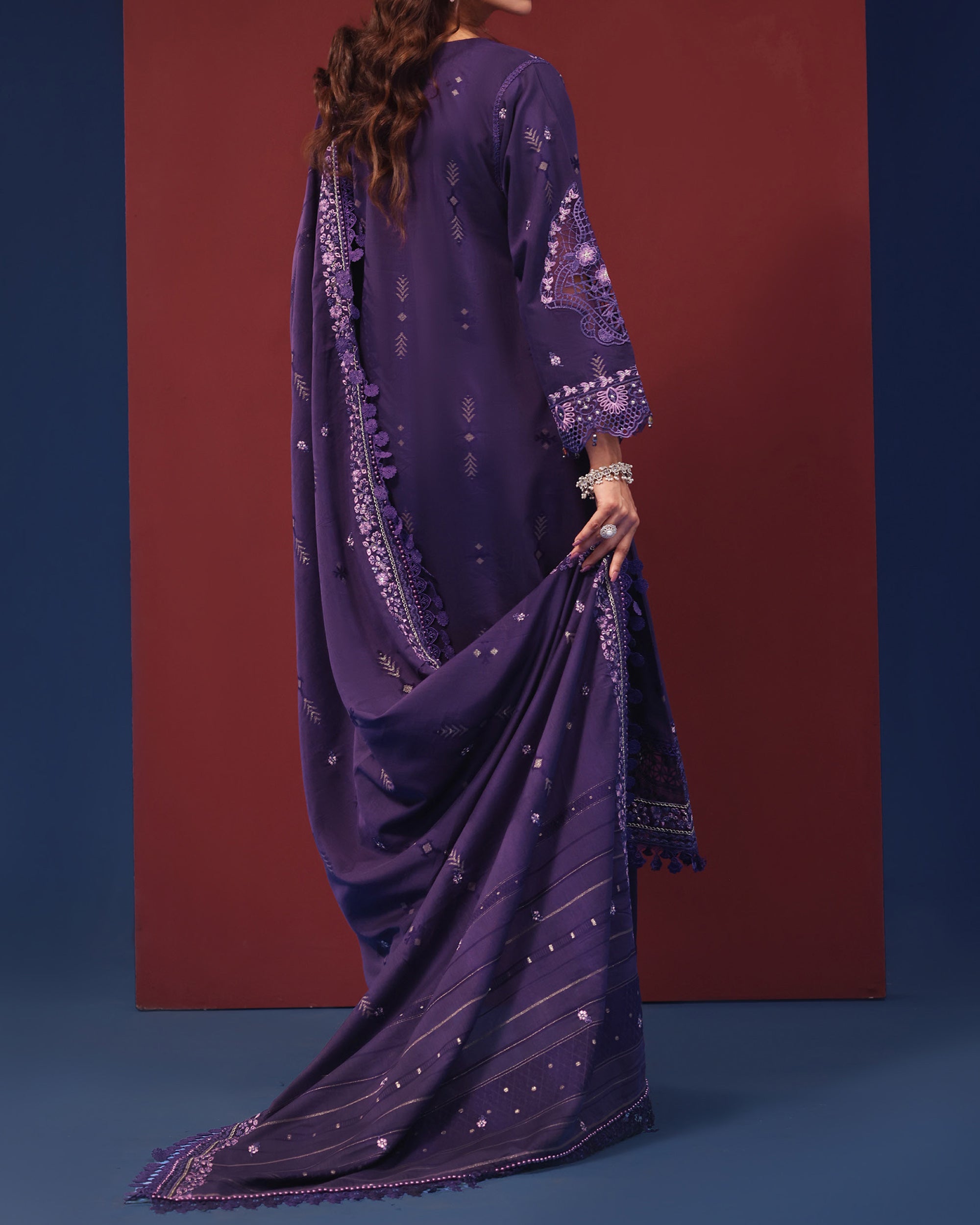 Zarineh Ronaq Viscose Luxury Jacquard Embroidered Suit - 3 Pc