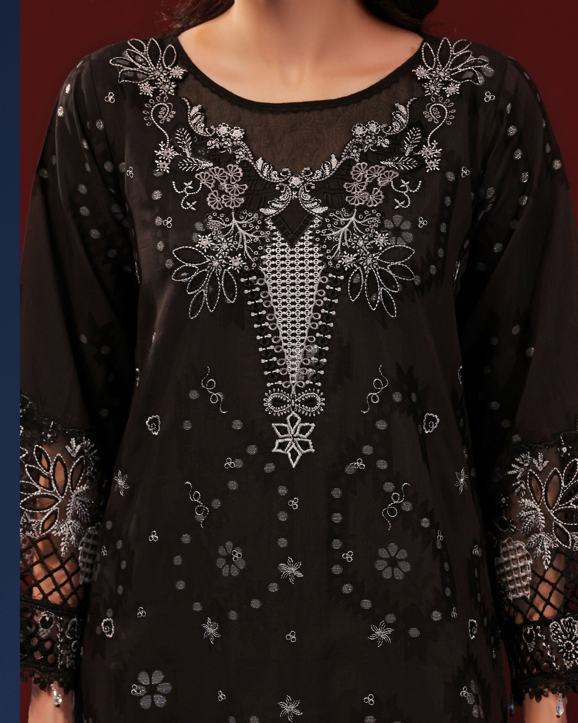 Zarineh Ronaq Viscose Luxury Jacquard Embroidered Suit - 3 Pc