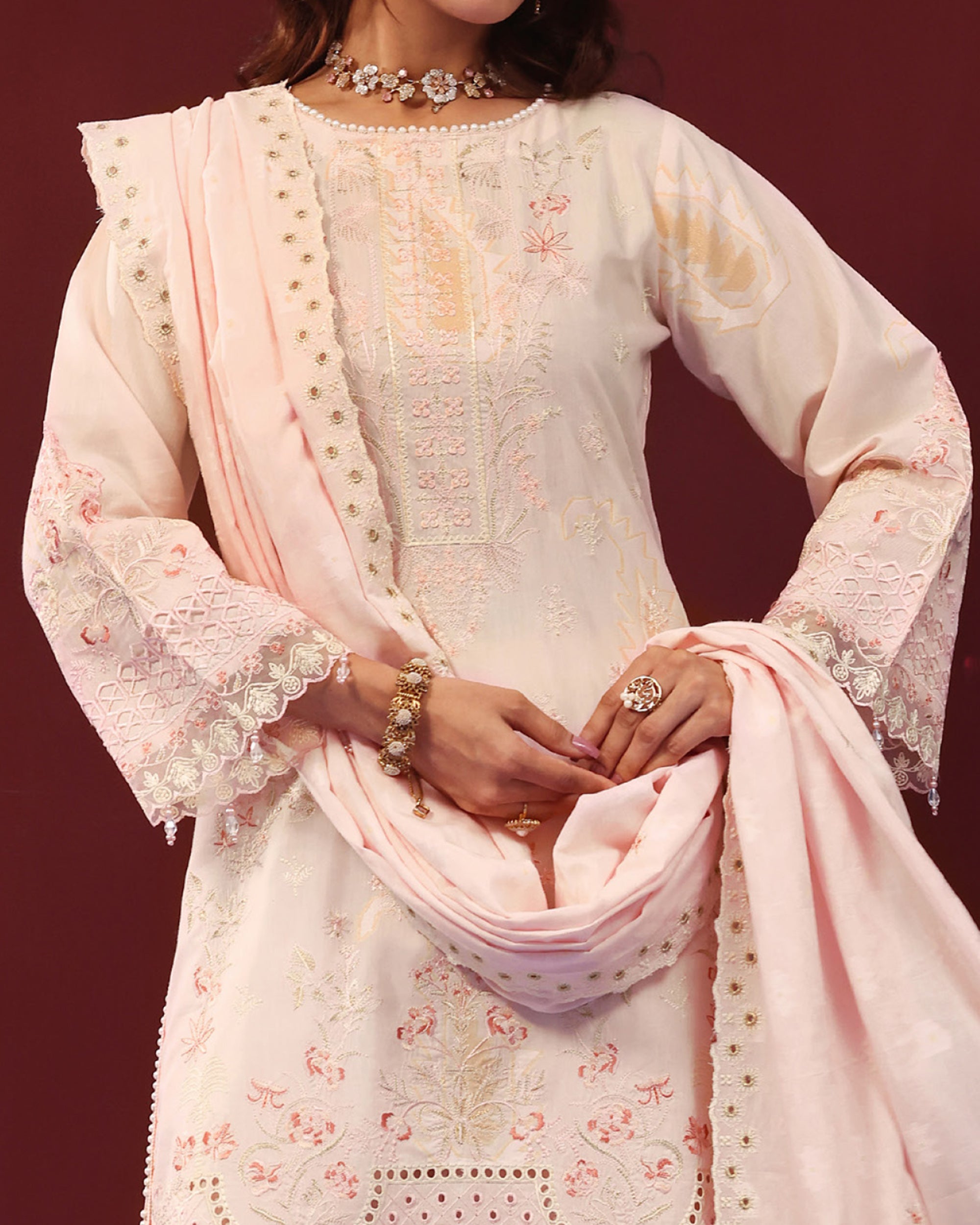 Zarineh Ronaq Viscose Luxury Jacquard Embroidered Suit - 3 Pc
