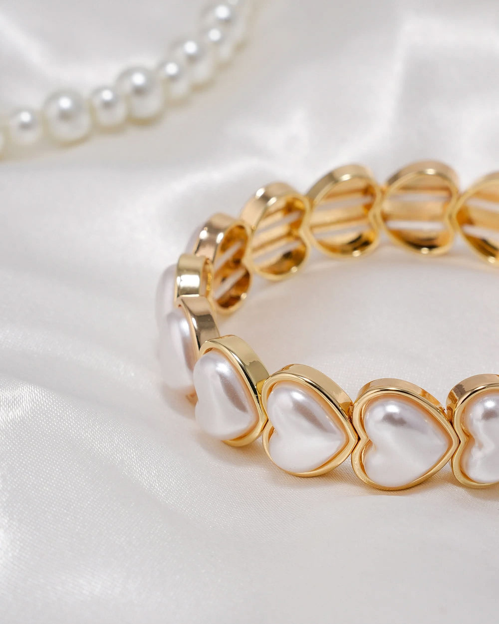 Eminent Women's Bracelet, Women Bangles & Bracelets, Eminent, Chase Value