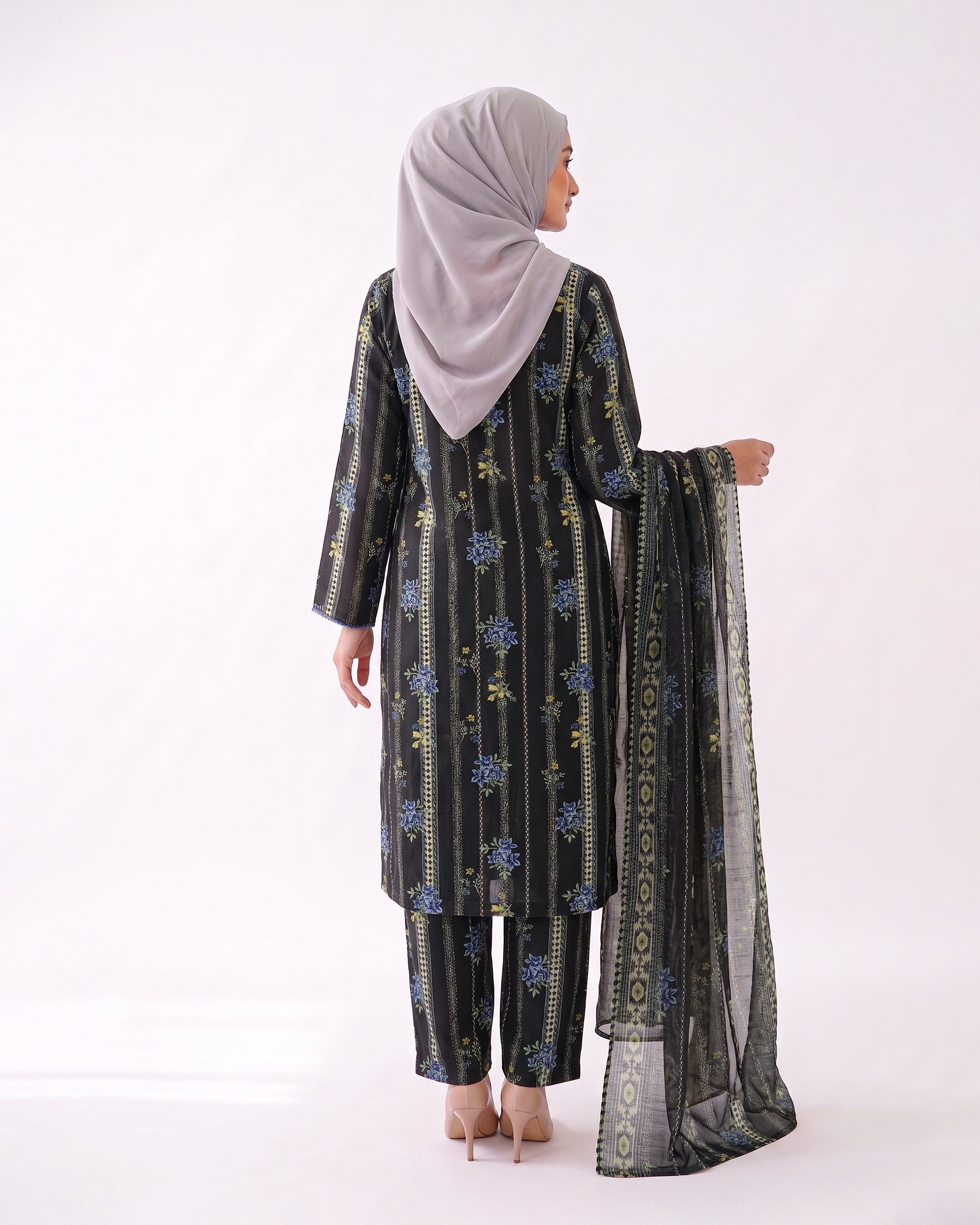 Valuables Women's Printed 3Pc Suit