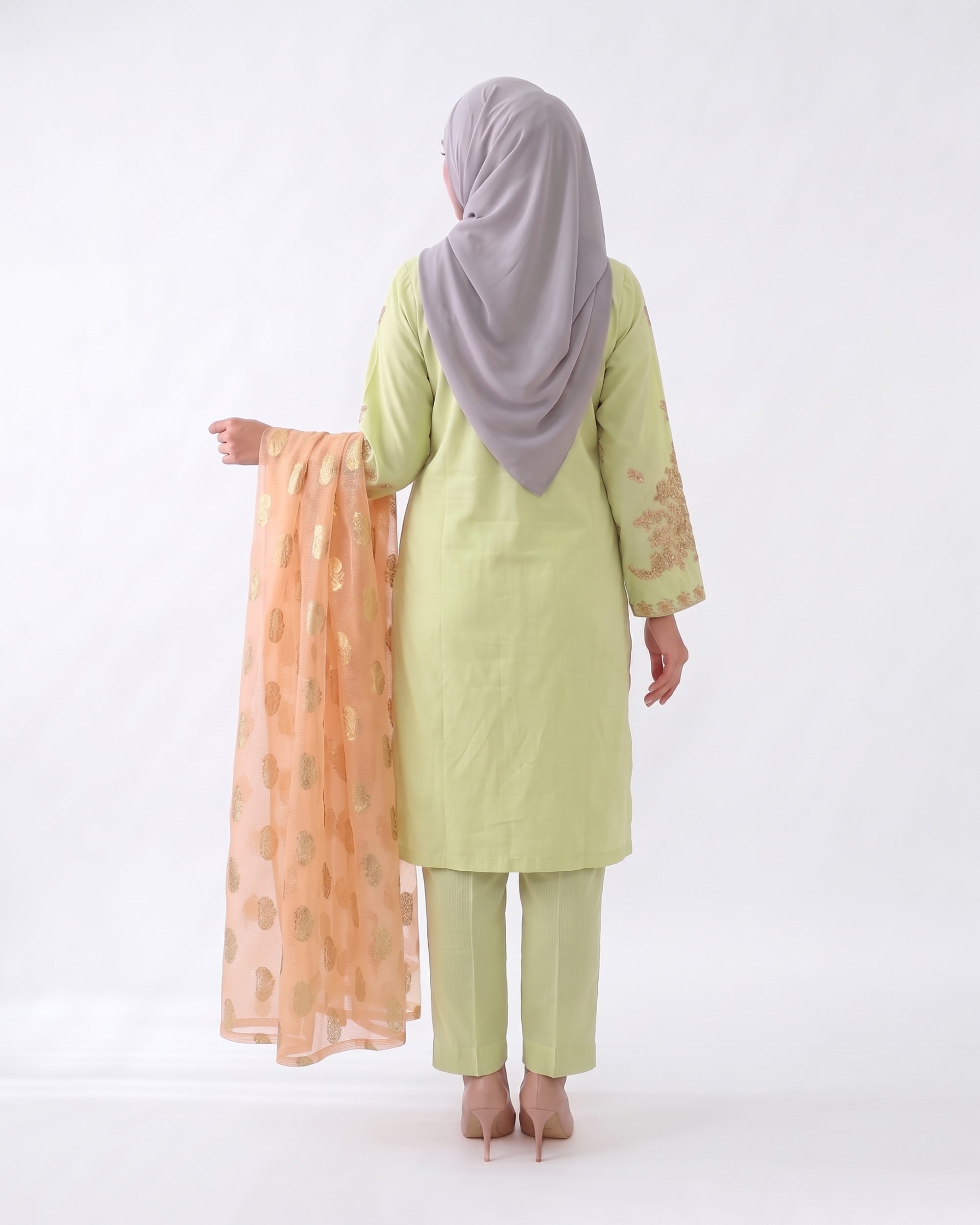 Valuables Women's Embroidered 3Pc Suit