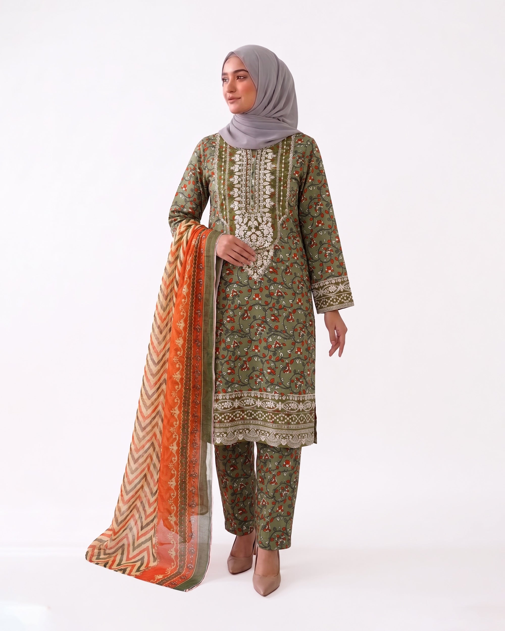 Valuables Women's Embroidered 3Pc Suit