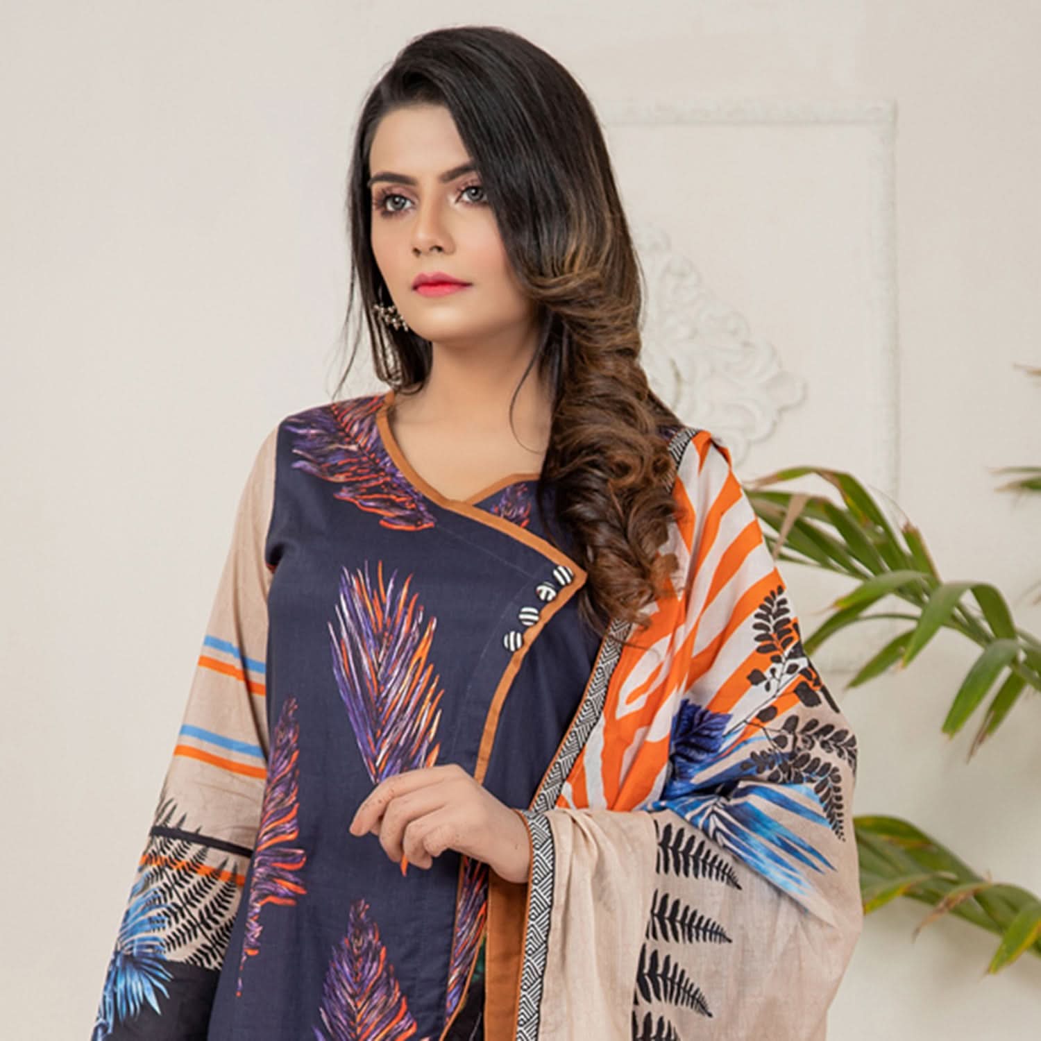 Salina Digital Printed Lawn 3 Pcs Un-Stitched Suit - 4, Women, 3Pcs Shalwar Suit, Regalia Textiles, Chase Value