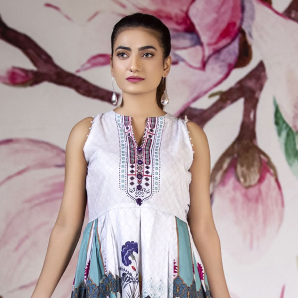 Gul-O-Gulzar  Embroidered Lawn Un-Stitched 3Pcs Suit - 9, Women, 3Pcs Shalwar Suit, Noor Jahan, Chase Value