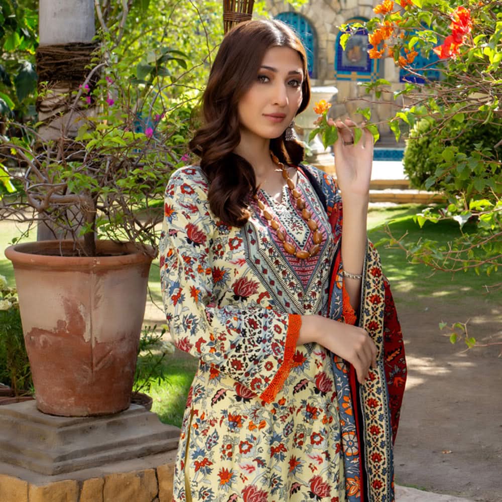 Erum Misha Lawn Printed 3 Pcs Un-Stitched Suit V-4 - B9, Women, 3Pcs Shalwar Suit, Erum Misha, Chase Value