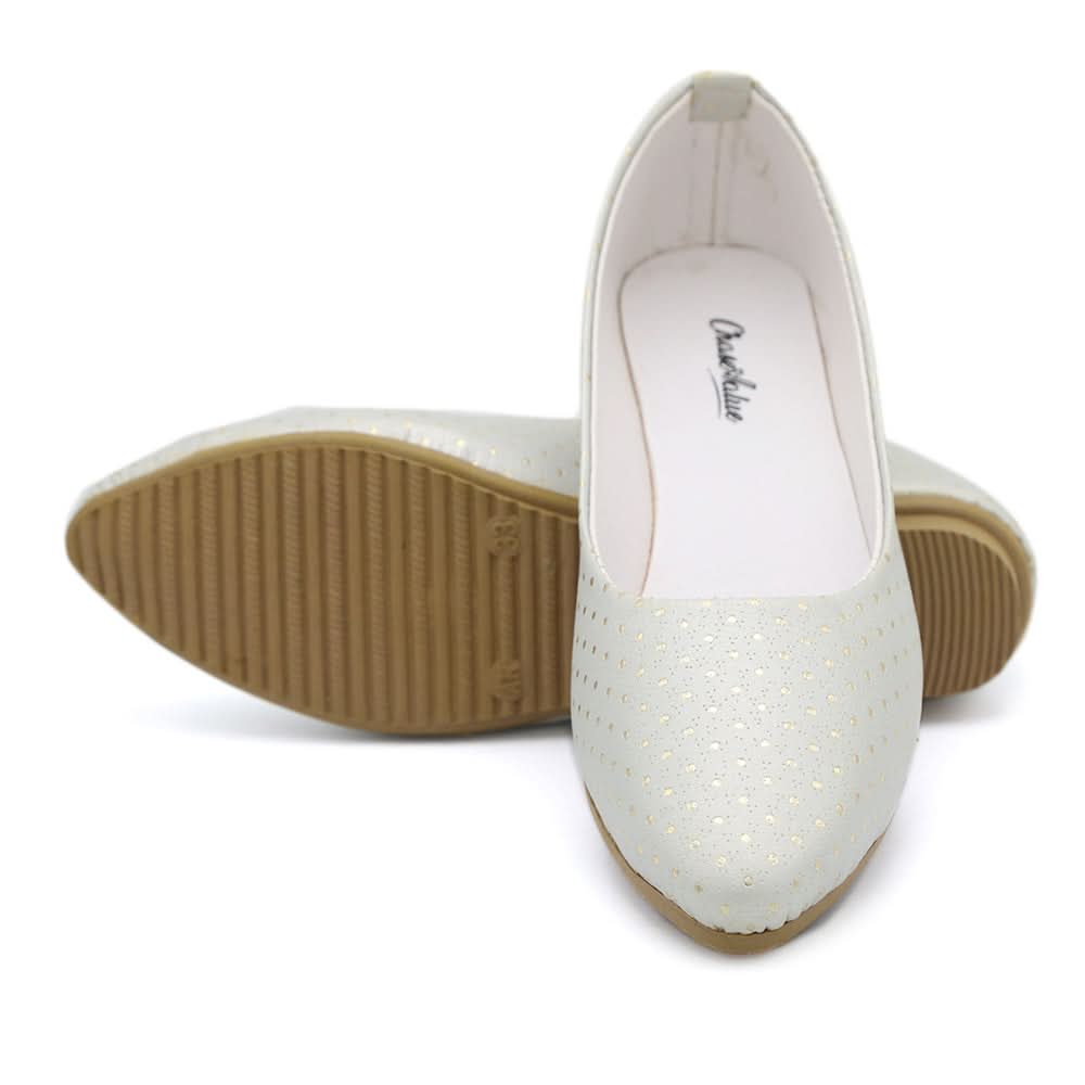 Girls Pumps - White, Kids, Pump, Chase Value, Chase Value