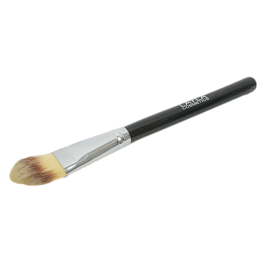 Layla Foundation Base Brush, Beauty & Personal Care, Foundation, Layla, Chase Value