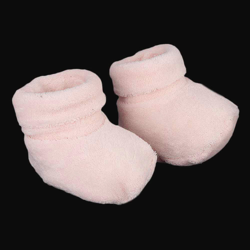 Newborn Booties - Peach, Kids, Other Accessories, Chase Value, Chase Value