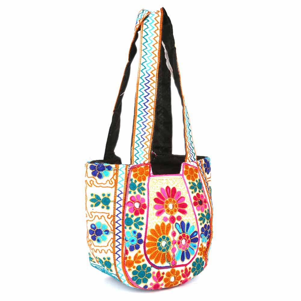 Women's Embroidered Shoulder Handbag - White, Women, Bags, Chase Value, Chase Value